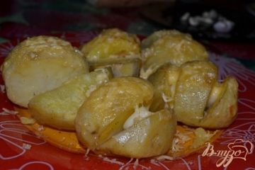 фото рецепта Картофель, запеченный с чесноком