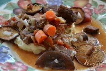 фото рецепта Говяжье рагу с грибами и розмарином