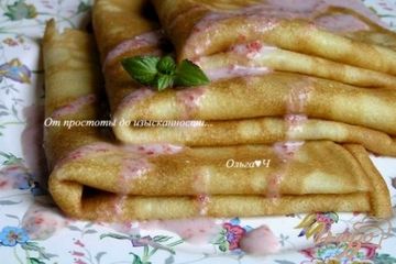 фото рецепта Блинчики на кокосовых сливках с розовым соусом