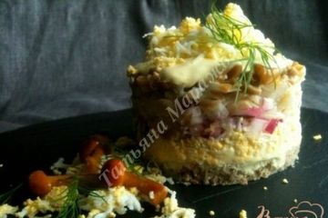 фото рецепта Салат с отварной рыбой и грибами