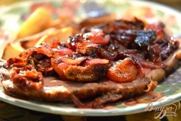 фото рецепта Корейка под соусом с абрикосами и вялеными томатами