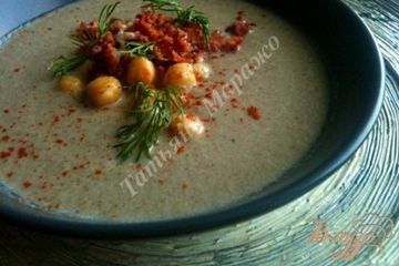 фото рецепта Крем-суп из шампиньонов с горохом нут