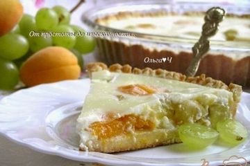 фото рецепта Нежный пирог с абрикосами и виноградом