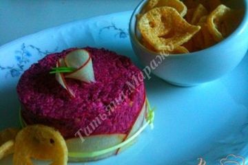 фото рецепта Закуска из свеклы и козьего сыра