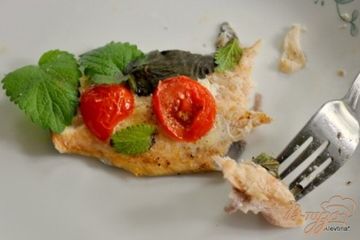 фото рецепта Форель с помидорами и базиликом