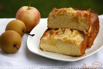 фото рецепта Пирог с грушами и яблоком
