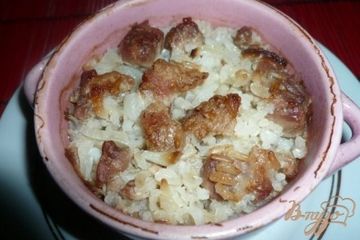 фото рецепта Рисовая каша с мясом в горшочке