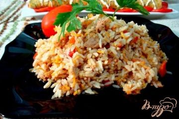 фото рецепта Рис с овощами и тунцом