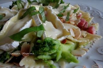 фото рецепта Паста с брокколи и сыром Бри