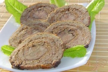 фото рецепта Мясной рулет с языком и орехами