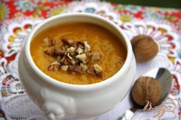 фото рецепта Тыквенный суп-пюре с грецкими орехами
