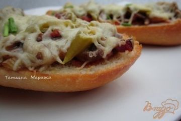 фото рецепта Горячий бутерброд с ветчиной и грибами