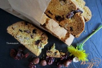 фото рецепта Бискотти с лесным орехом и сушеной клюквой
