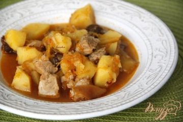 фото рецепта Жаркое из свинины с яблоком