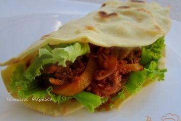 фото рецепта Кукурузный лепешки с мясной начинкой