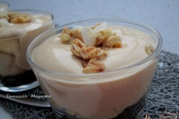 фото рецепта Фруктовый десерт с муссом из сгущеного молока