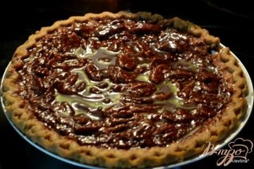 фото рецепта Пирог с кленовым сиропом и пеканом