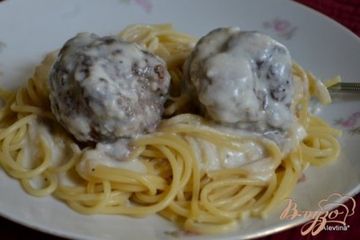 фото рецепта Мясные шарики с хреновым соусом