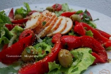 фото рецепта Салат с куриным мясом и перцем
