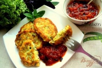 фото рецепта Сырники с кабачками и зеленью