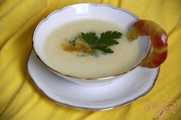 фото рецепта Куриный суп с яблоками и карри
