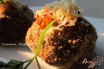 фото рецепта Мясные гнезда (или духовые котлетки с начинкой)