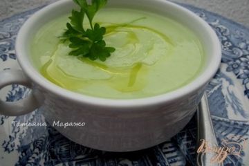 фото рецепта Суп-пюре из цветной капусты с зеленым горошком и Моцареллой