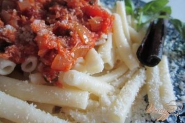 фото рецепта Макарони с соусом из тунца
