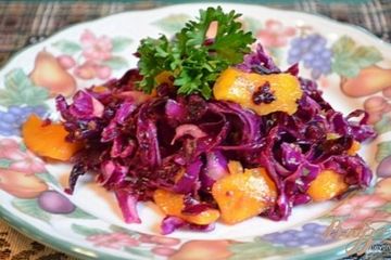 фото рецепта Салат с красной капустой и манго