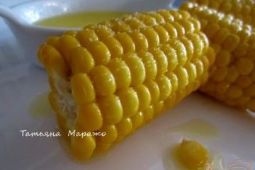 фото рецепта Отварная кукуруза со сливочным маслом
