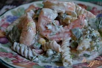 фото рецепта Салат с пастой и креветками