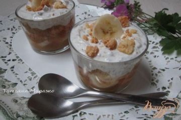 фото рецепта Творожный десерт с ревенем и кусочками банана