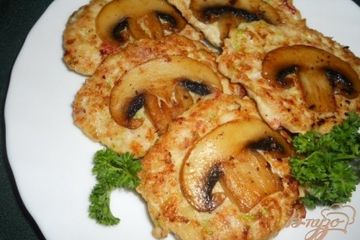 фото рецепта Оладьи куриные с овощами и шампиньонами