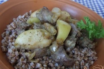 фото рецепта Куриные печенки с яблоками