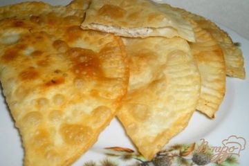 фото рецепта Чебуреки с мясом на молоке и сыворотке