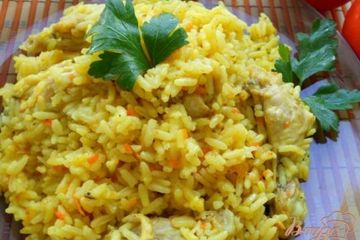 фото рецепта Рассыпчатый рис с курицей и куркумой