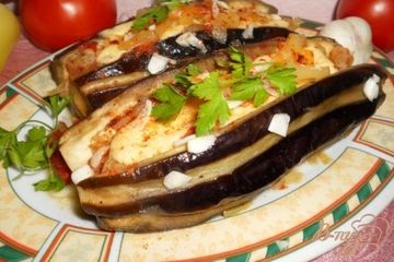 фото рецепта Баклажаны фаршированные овощами и сыром