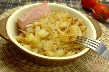 фото рецепта Тушеная капуста с ананасами