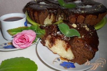 фото рецепта Шоколадный пирог с шариками из творога