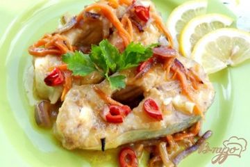 фото рецепта Пангасиус тушеный на сковороде с овощами