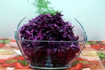 фото рецепта Салат из краснокочанной купусты