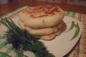 фото рецепта Лепешки из манки с брынзой
