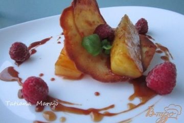 фото рецепта Тюиль с кусочками ананаса в карамели