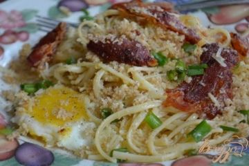 фото рецепта Спагетти с беконом и яйцом