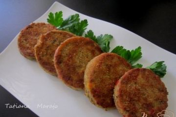 фото рецепта Биточки из баклажана и гороха нут