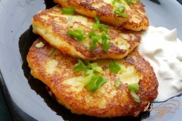 фото рецепта Оладьи из картофеля с сыром