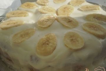 фото рецепта Торт с бананами и взбитыми сливками