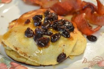 фото рецепта Блинчики с  сиропом из изюма