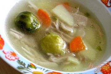 фото рецепта Куриный суп с брюссельской капустой
