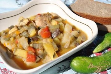 фото рецепта Картофель тушеный с баклажанами и болгарским перцем